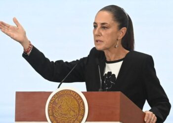 Sheinbaum califica de “falso” que consulados mexicanos hagan política contra Trump