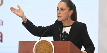 Sheinbaum califica de “falso” que consulados mexicanos hagan política contra Trump
