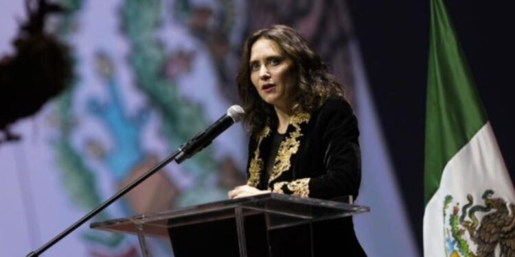 Isabel Díaz Ayuso cancela el resto de su gira en México y acusa a Sheinbaum de “boicot”