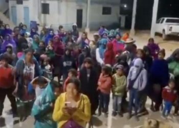 Más de 800 familias huyen de sus comunidades en Guerrero tras ataques con drones explosivos de “Los Ardillos”