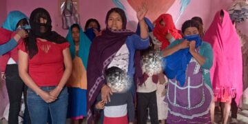 Familias desplazadas por violencia en Chilapa comienzan a regresar a sus comunidades en Guerrero