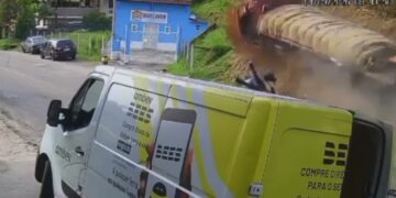 Camión sin frenos provoca una tragedia en Brasil (VIDEO)