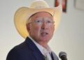 “Hay fentanilo en México y se produce acá”: Ken Salazar lo reafirma en su última conferencia como embajador