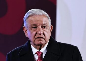 Introducen denuncia contra López Obrador ante la CPI por presuntos crímenes de lesa humanidad