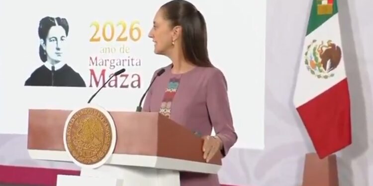 Lo que responde Sheinbaum ante críticas por recibir al pato “Merlín” y no a madres buscadoras