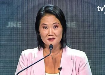 Fujimori amplía su mínima ventaja en el tramo final del escrutinio del balotaje en Perú