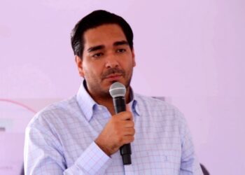 Alcalde de Reynosa intenta ampararse contra orden de captura por lavado de dinero vigente desde 2021
