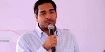Alcalde de Reynosa intenta ampararse contra orden de captura por lavado de dinero vigente desde 2021