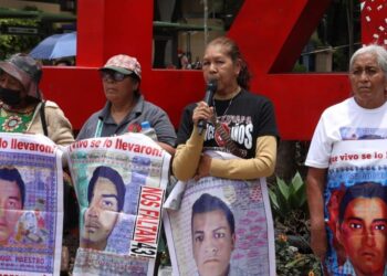Padres de Ayotzinapa responden a Claudia Sheinbaum: “Nosotros somos las víctimas, no ella”