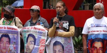 Padres de Ayotzinapa responden a Claudia Sheinbaum: “Nosotros somos las víctimas, no ella”