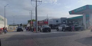 Niña de 14 años y su tío mueren atrapados en medio de un enfrentamiento armado en Escuinapa, Sinaloa