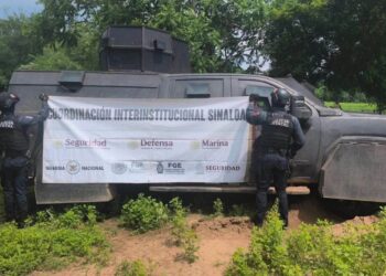 Aseguran vehículo blindado tipo “monstruo” y municiones de alto calibre en Concordia, Sinaloa