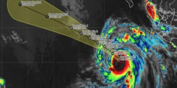 Genevieve se intensifica a huracán categoría 5 en el Pacífico oriental: Algo cerca del Cabo San Lucas