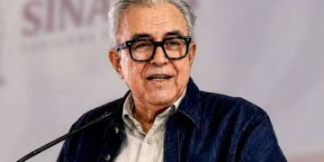 Rubén Rocha Moya niega estar bajo resguardo del Ejército y atribuye acusaciones a la ultraderecha