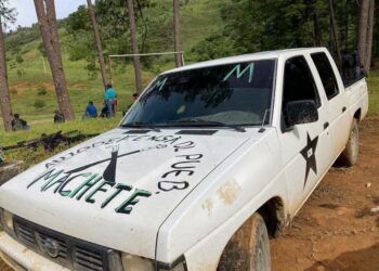 Volcadura de unidad del Ejército en carretera La Piedad–Yurécuaro deja un militar muerto y varios heridos