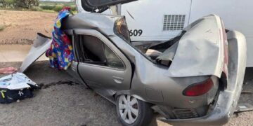 Mujer y menor de edad mueren en accidente sobre la carretera La Llave-La Valla, en San Juan del Río