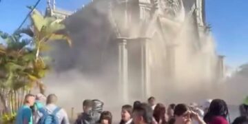 Fuerte terremoto de magnitud 7.4 sacude Colombia y deja heridos y daños en varios edificios