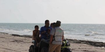 Sujetos en vehículos 4×4 destruyen nidos de tortuga en el Campamento Punta Xen e intentan atropellar a ecologista