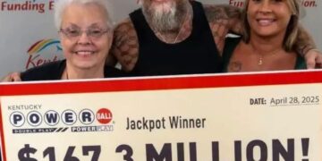 Ganó 167 millones de dólares en la lotería y fue arrestado cuatro veces en tres meses