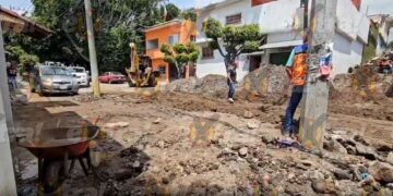 Colapso de alcantarillado inunda más de 100 viviendas con aguas negras en la colonia Antonio Barona de Cuernavaca