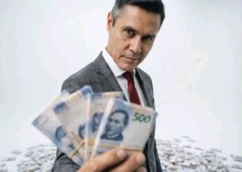 Cuestionan patrimonio de Carlos Ulloa, director de Birmex, tras reporte de compras inmobiliarias por 22 MDP