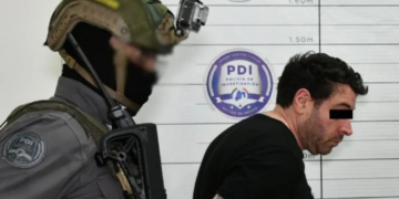 Primeras imágenes tras captura del presunto asesino del tecladista de Camilo Séptimo, su esposa embarazada e hija