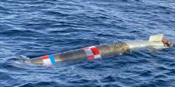 Localizan objeto similar a un torpedo en mar abierto frente a costas de Ensenada