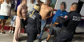 Fuerte riña en gasolinera de Saltillo deja lesionados y daños a un tractocamión y tienda de conveniencia