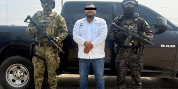 Detienen a Miguel “N”, alcalde de Juchitán, y a alias “La Parca” por extorsión y nexos con el crimen organizado en Oaxaca