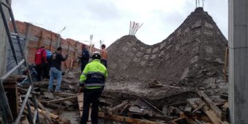 Colapsa cimbra y losa en obra en construcción en Morelia; reportan 25 trabajadores lesionados