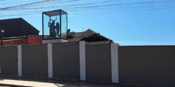 Imagen viral de escultura gigante de Baphomet en Jardines del Pedregal resulta ser un montaje generado con IA